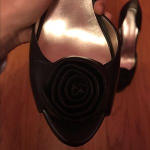 Black heels with rose